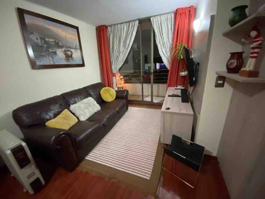 Comodo Departamento En El Centro De Stgo Apartment Сантяго Екстериор снимка